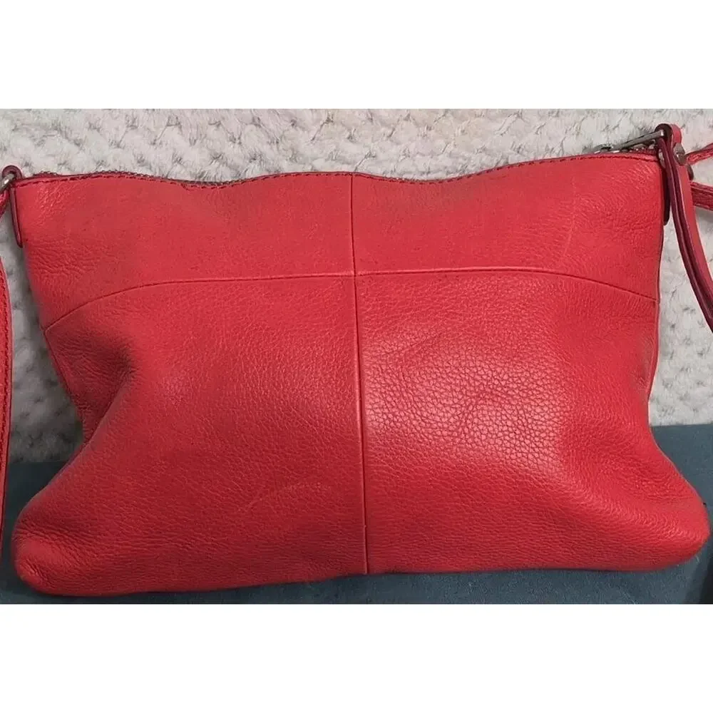 Fossil Red Cowhide Leather Crossbody Bag Purse Zip Pocket Adjustable Strap